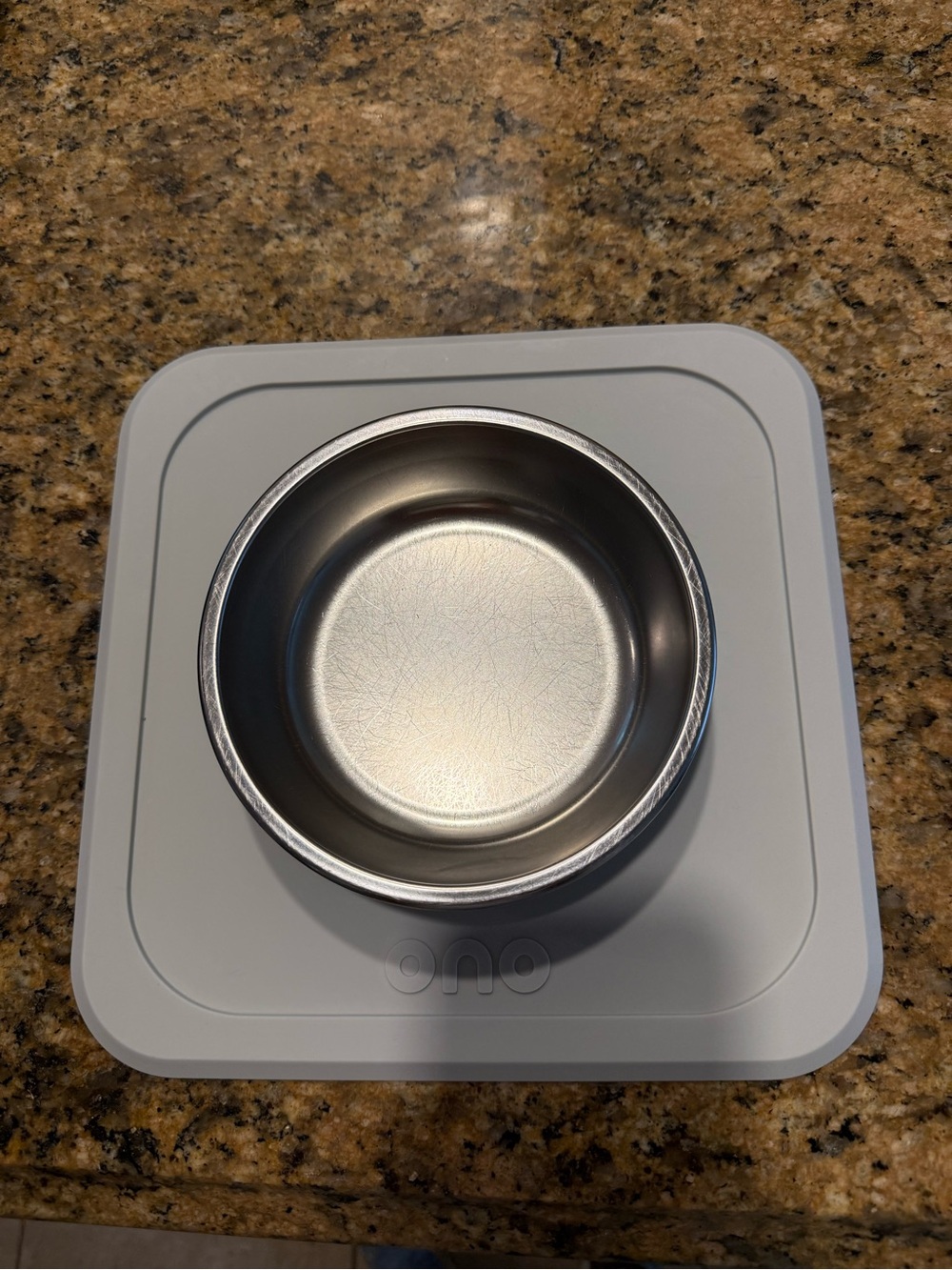 ONo Silicone Mat with Stainless Steel Pet Bowl - Gray